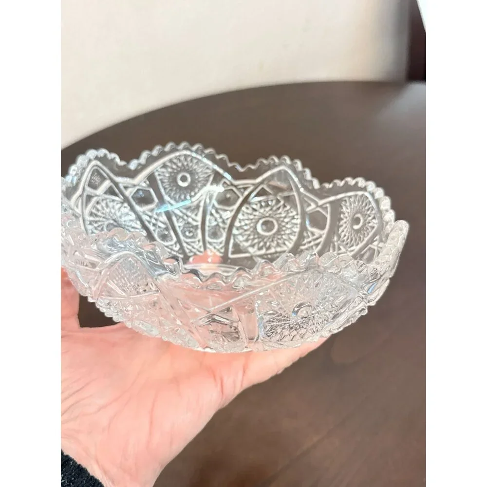 Vintage Imperial Glass Daisy & Button Round Bowl Sawtooth Edge Serving Piece